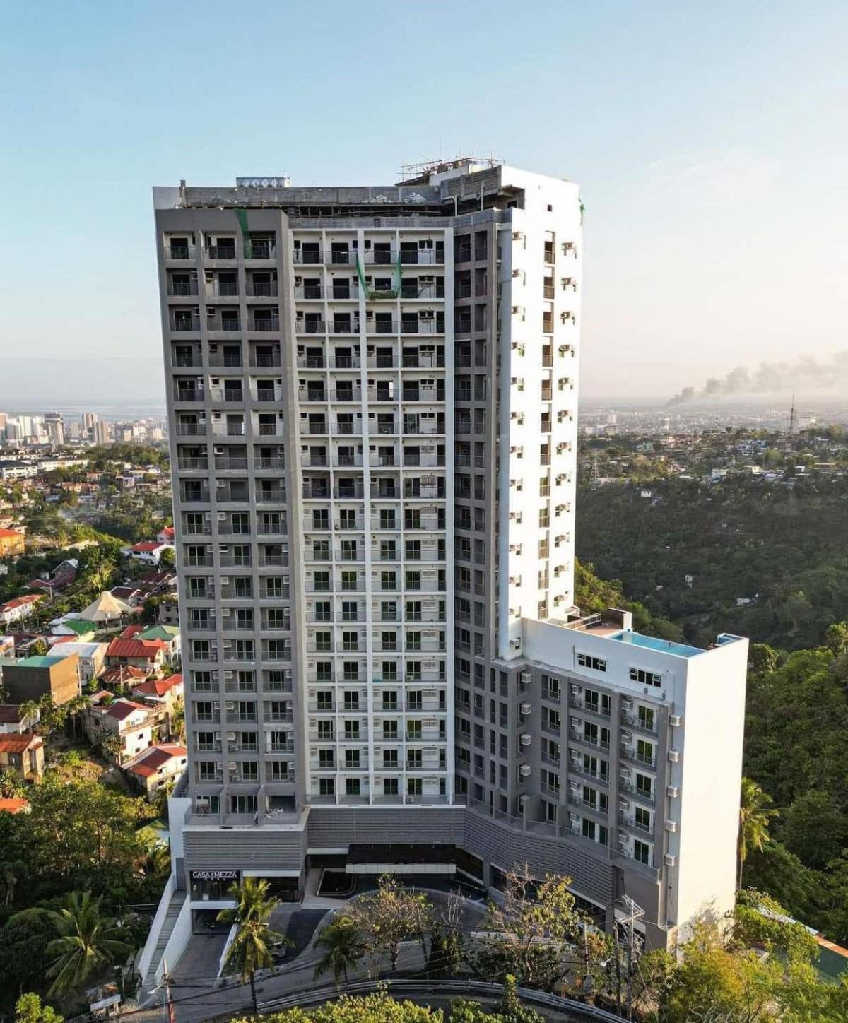 Hayat Sky Towers Hotel Cebu Eksteriør billede